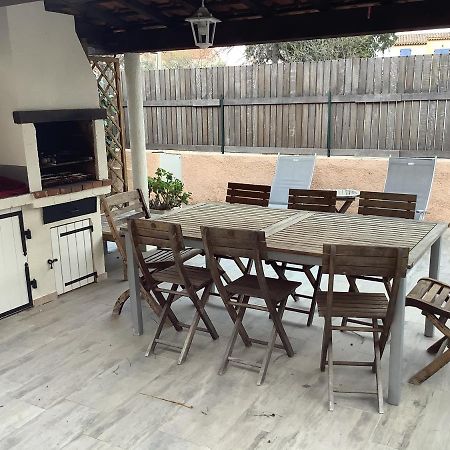 Appartement Sur le quai de port fréjus Extérieur photo