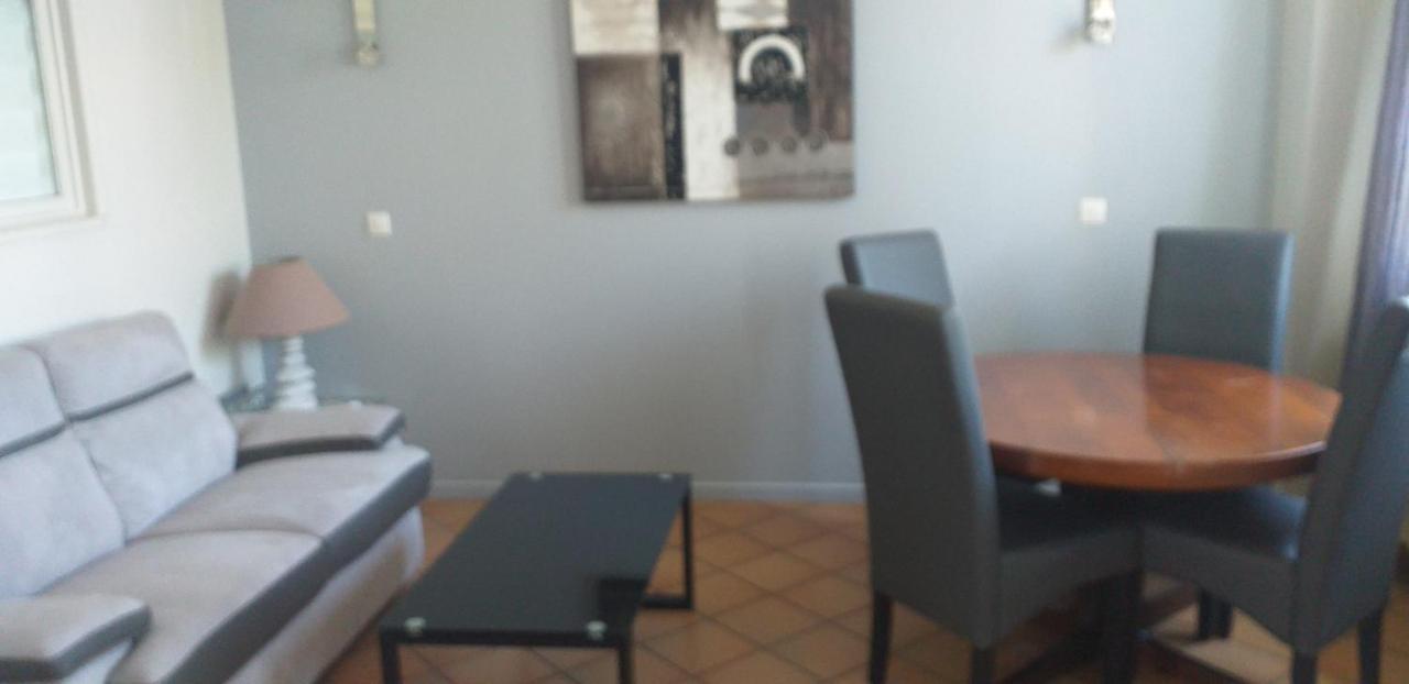 Appartement Sur le quai de port fréjus Extérieur photo