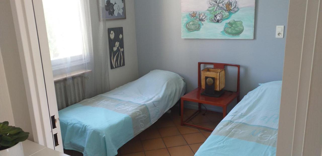 Appartement Sur le quai de port fréjus Extérieur photo